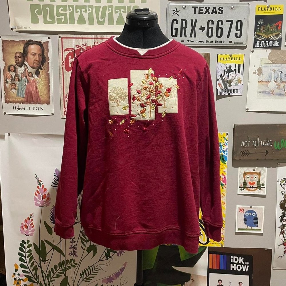 Vintage Embroidered Crew Neck